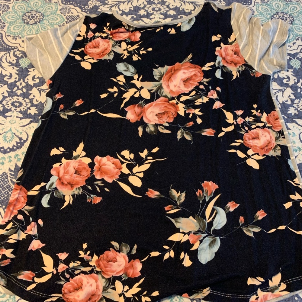 Blouse - Picture 2 of 2